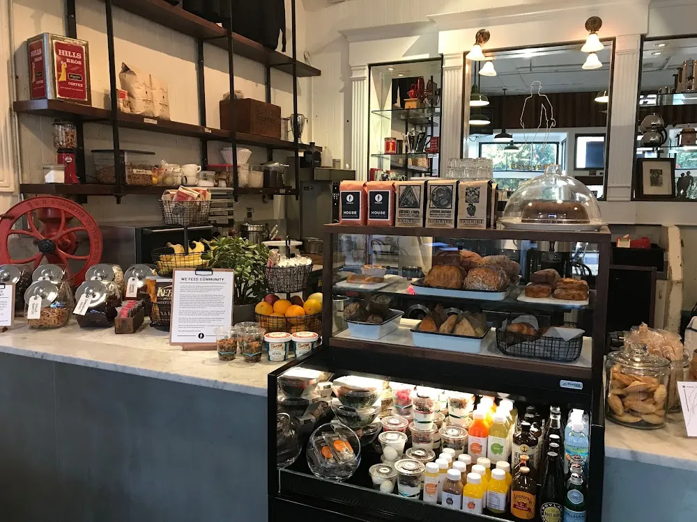 The Best Pet-Friendly Coffee Shops in San Francisco