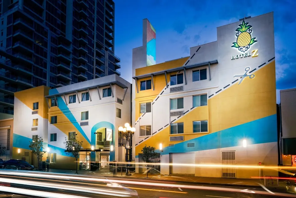 Hotel Z - A Staypineapple Hotel