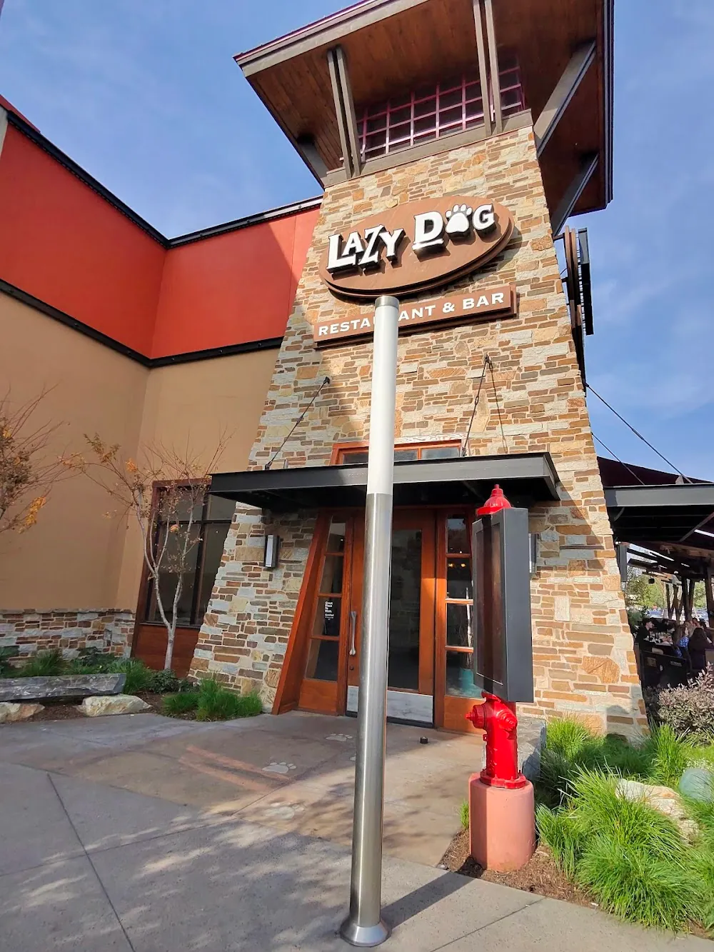 Lazy Dog Restaurant & Bar